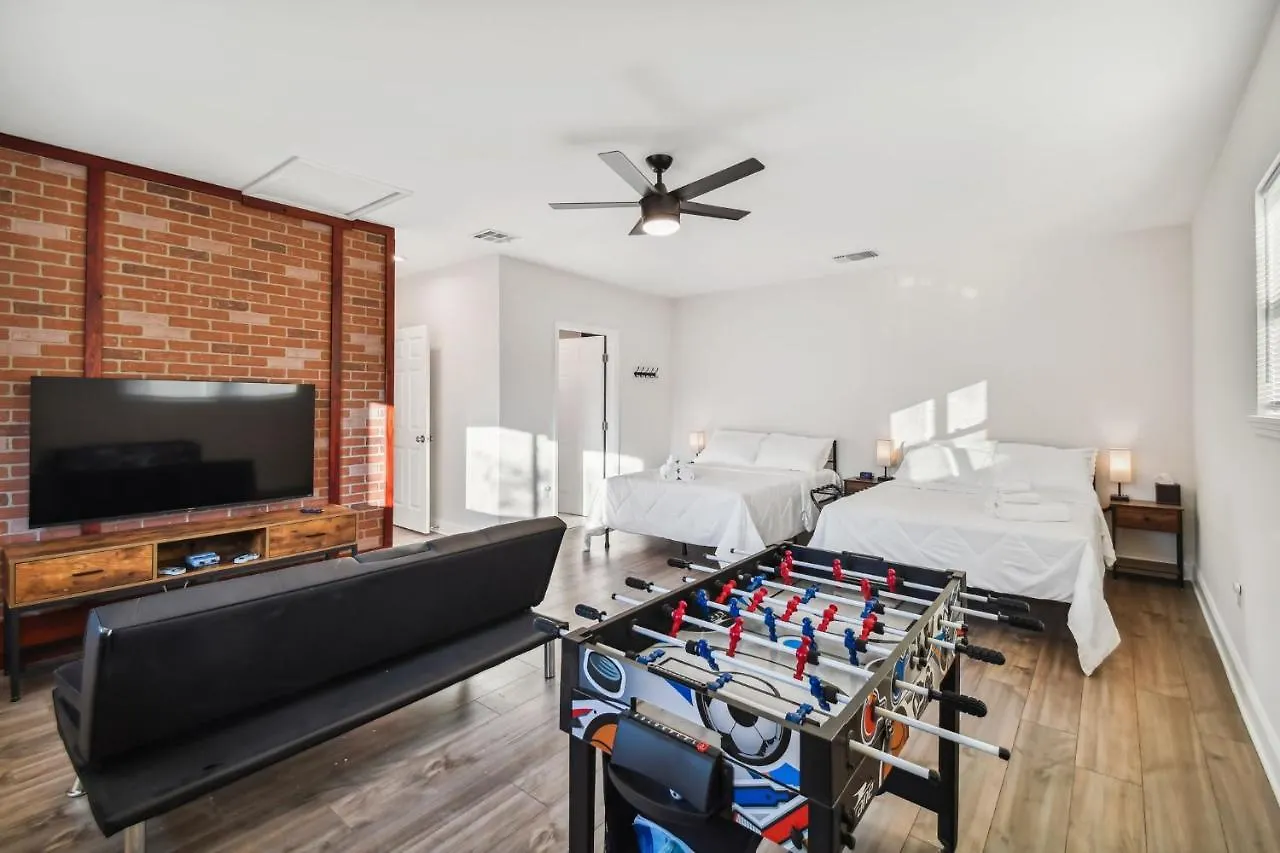 Plush Sheets, Games!, Huge Backyard, Massage Chair Tampa