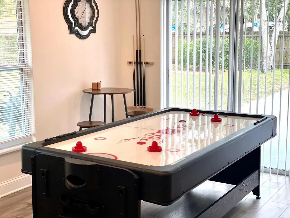 Plush Sheets, Games!, Huge Backyard, Massage Chair Tampa 0*,  United States